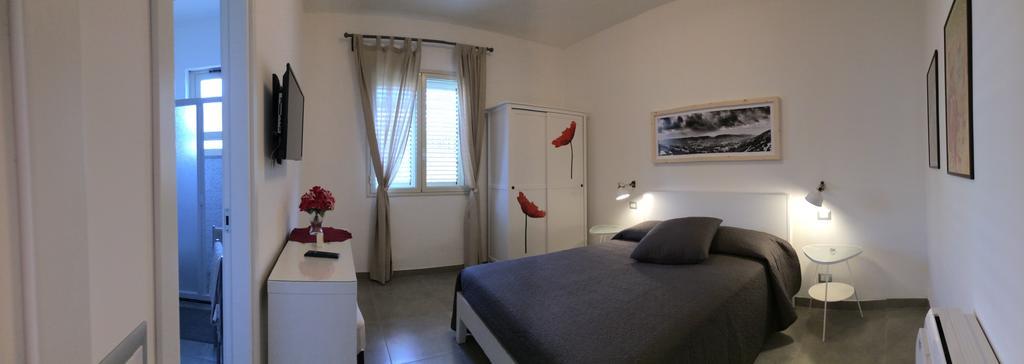Le Signorine Bed and Breakfast Cava dʼAliga Δωμάτιο φωτογραφία