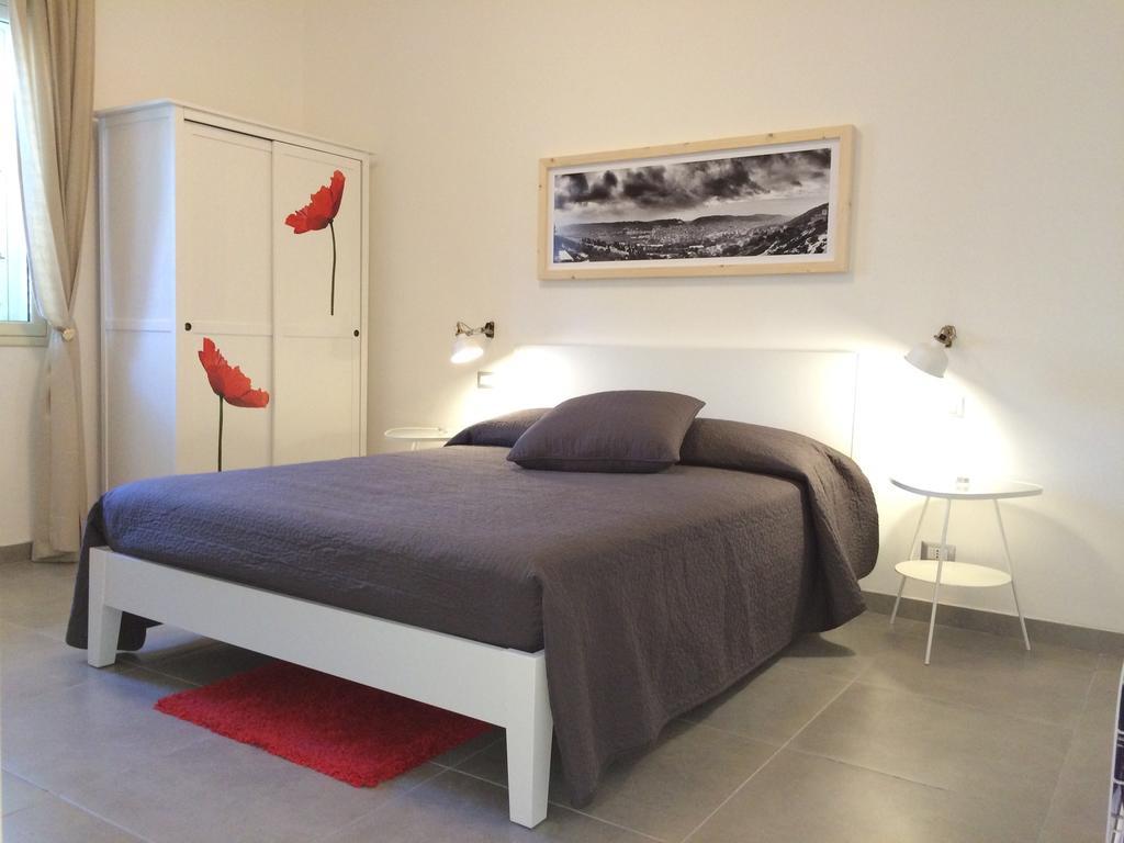 Le Signorine Bed and Breakfast Cava dʼAliga Δωμάτιο φωτογραφία
