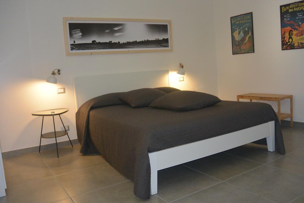 Le Signorine Bed and Breakfast Cava dʼAliga Δωμάτιο φωτογραφία