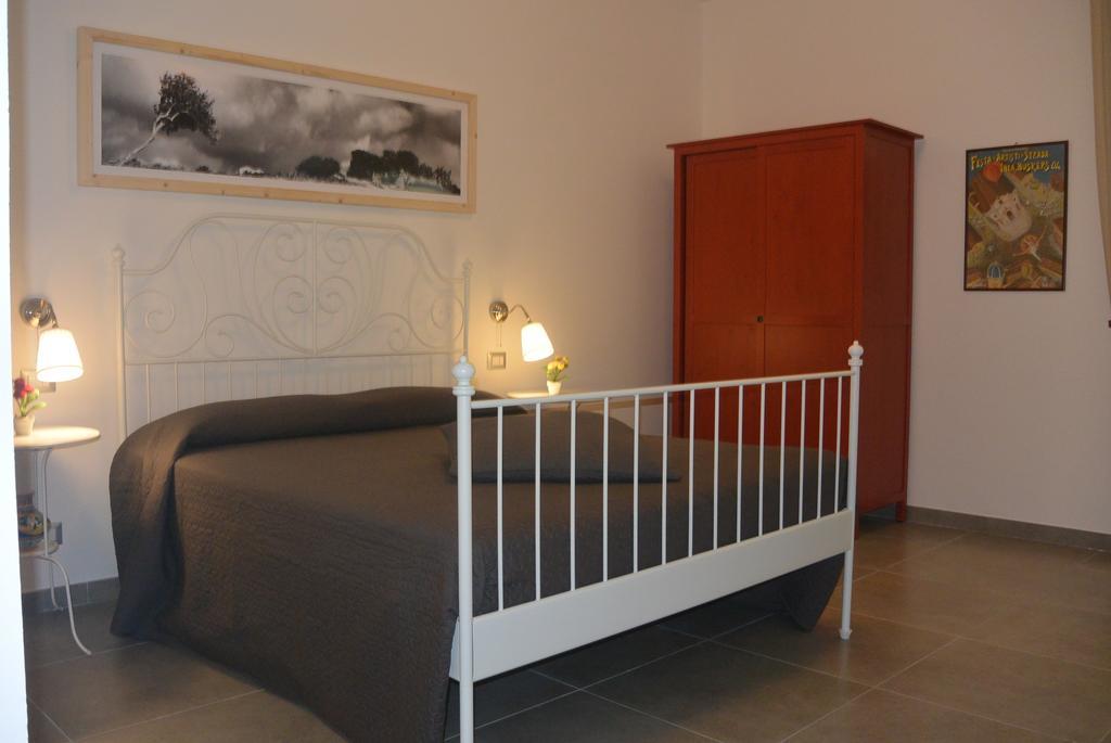 Le Signorine Bed and Breakfast Cava dʼAliga Δωμάτιο φωτογραφία